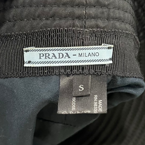 Prada Logo Patch Bucket Hat - Picture 6 of 7